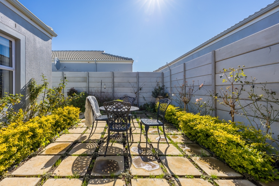 To Let 3 Bedroom Property for Rent in Pinehurst Western Cape